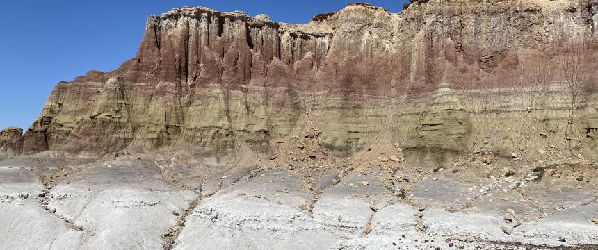 White, tan-green, and maroon siltstones, sandstones, and mudstones of the Cretaceous Cloverly Formation at Devil's Kitchen, Wyoming, USA